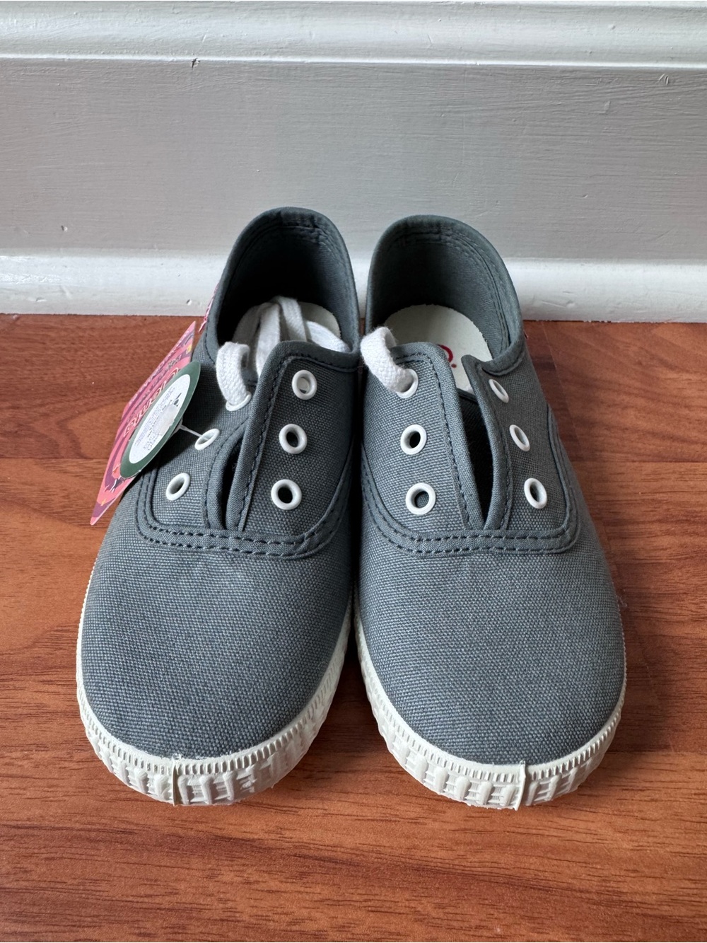 New Cienta Kids Gray Canvas Sneakers